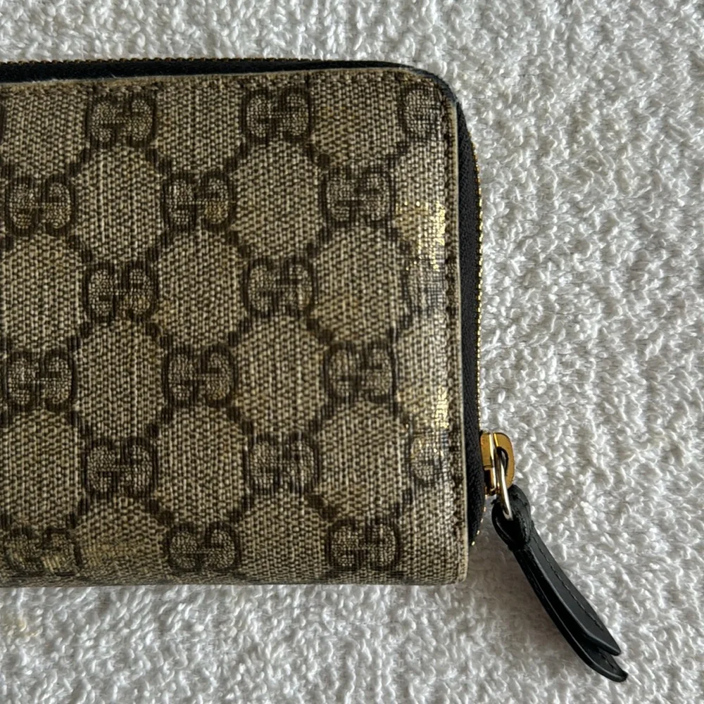 Gucci GG Supreme Monogram Bees Zip Around Wallet - Picture 5 of 17